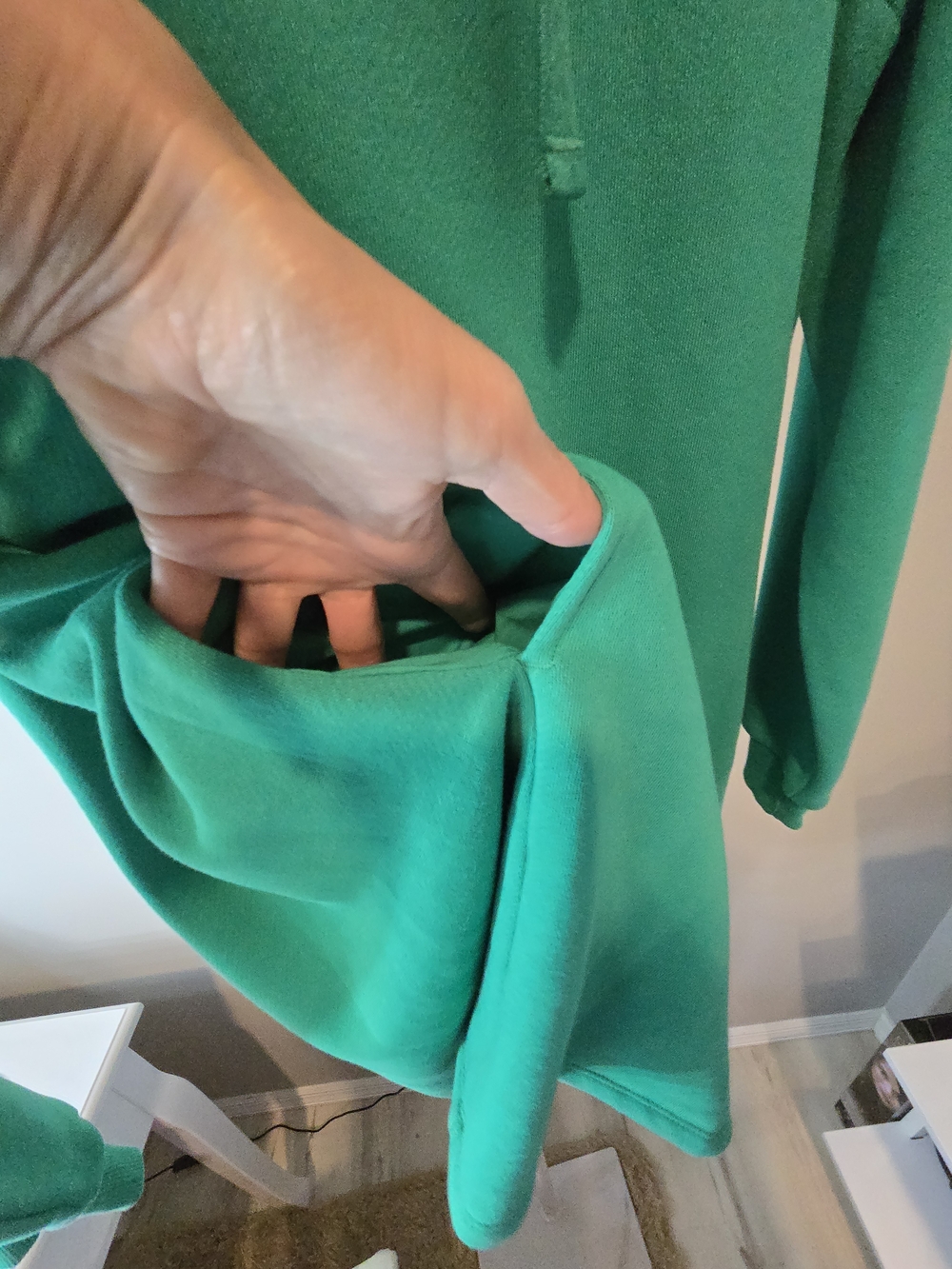 NWT Coverup-Fleece Universal Thread Green Hooded - Picture 6 of 13